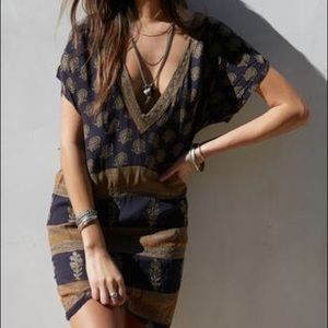 Jen’s Pirate Booty Desert Sun Storm Tunic